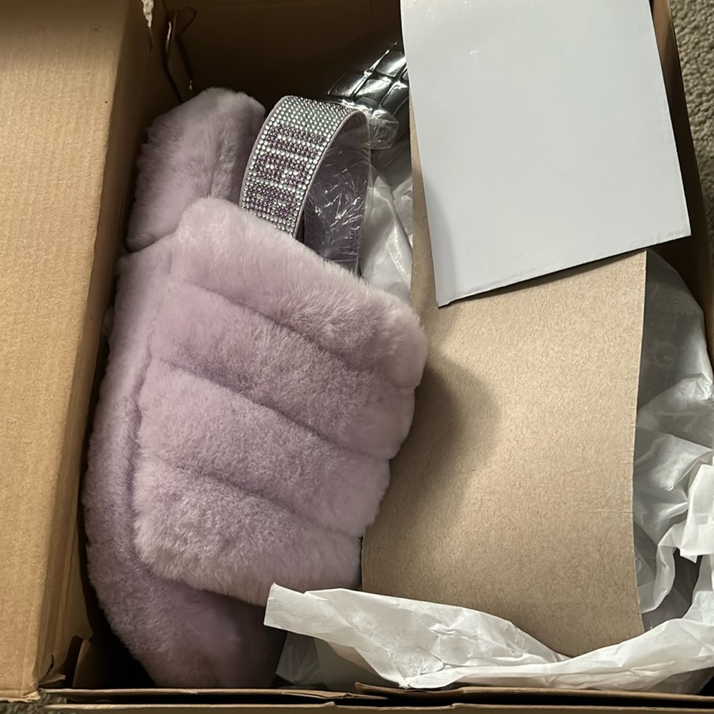 Ugg slippers size 8 brand new